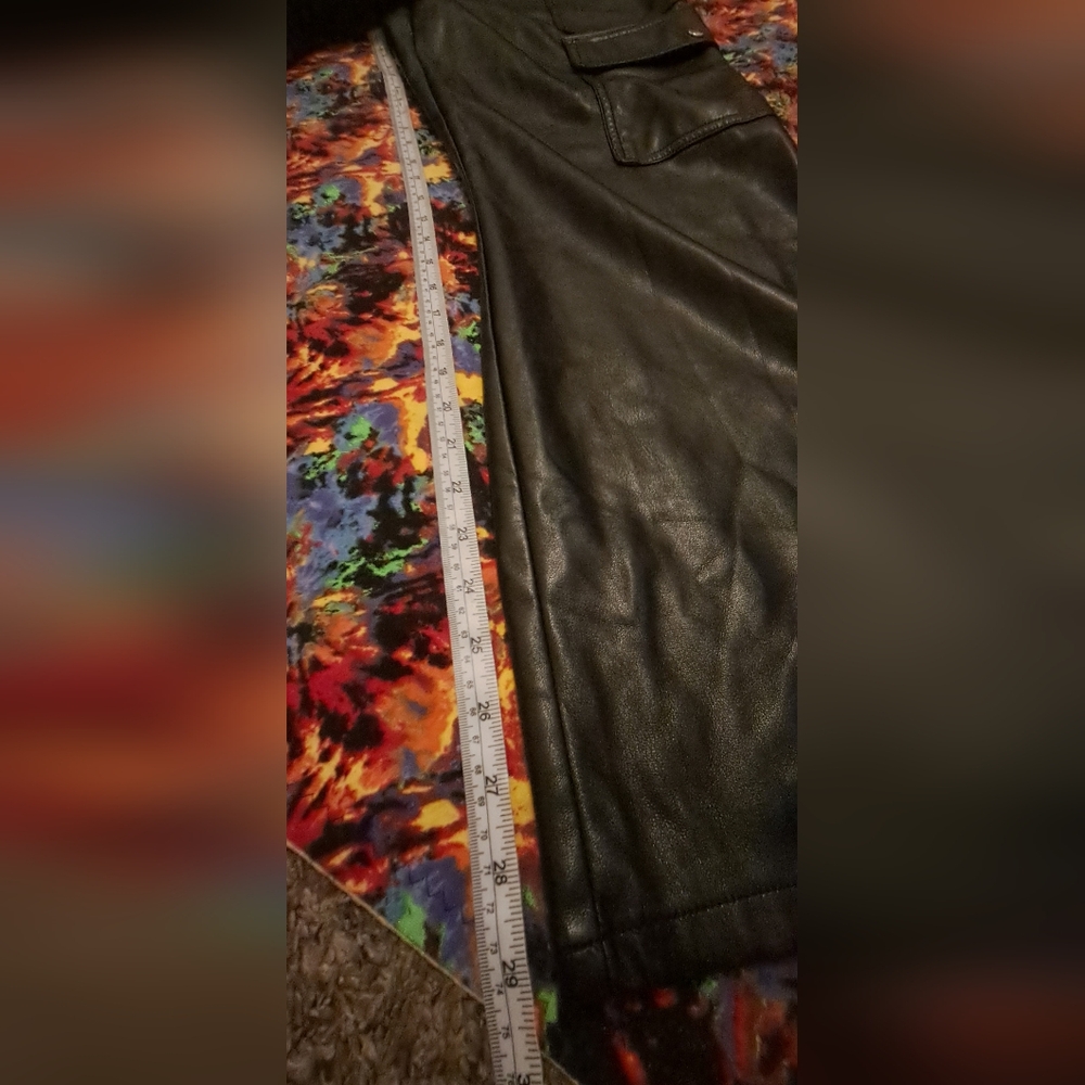 Forever 21 Black Baggy Cargo Style Pants - Picture 10 of 11